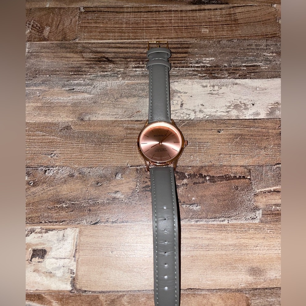 Monroe watch never worn